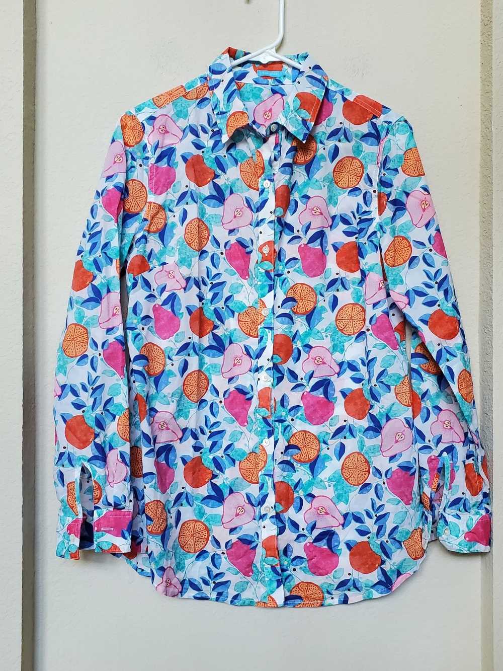 J. McLaughlin Fruity Button-Down Shirt. Size Small